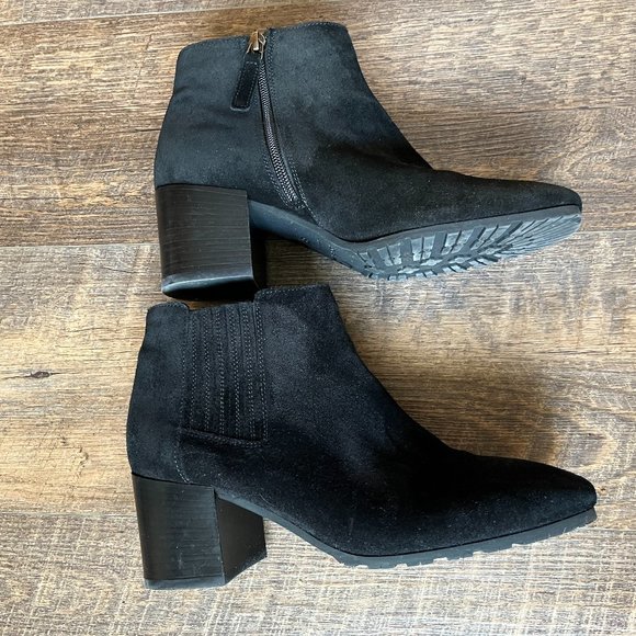 Aquatalia Shoes - Aquatalia Black Suede Booties Size 8